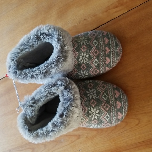 Joe Fresh Girls Slippers - Picture 1 of 3